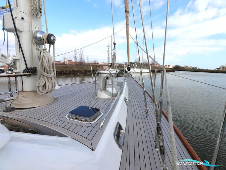 Hylas 54 RS