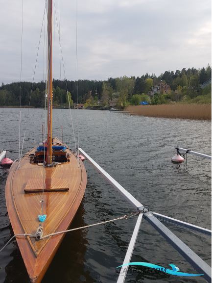Int 5 Meter Sailingboat 1939, with Tohatsu engine, Sweden