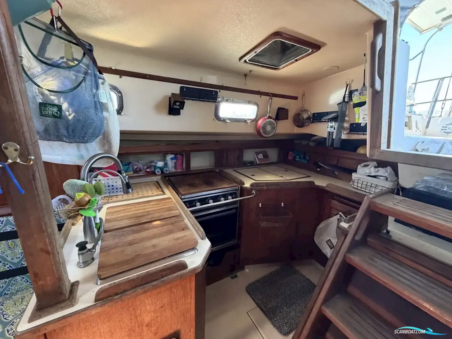 Island Packet 35