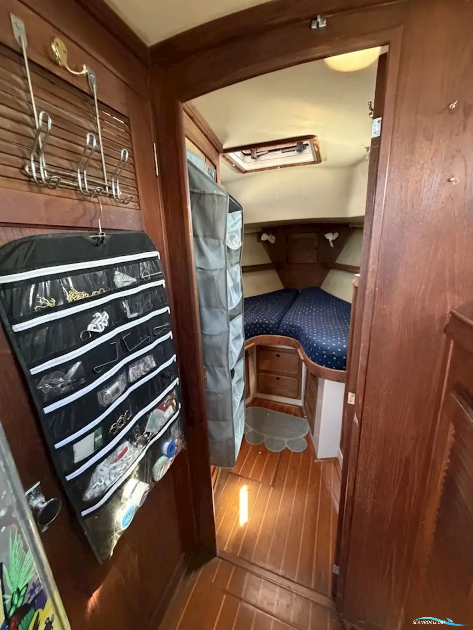 Island Packet 35