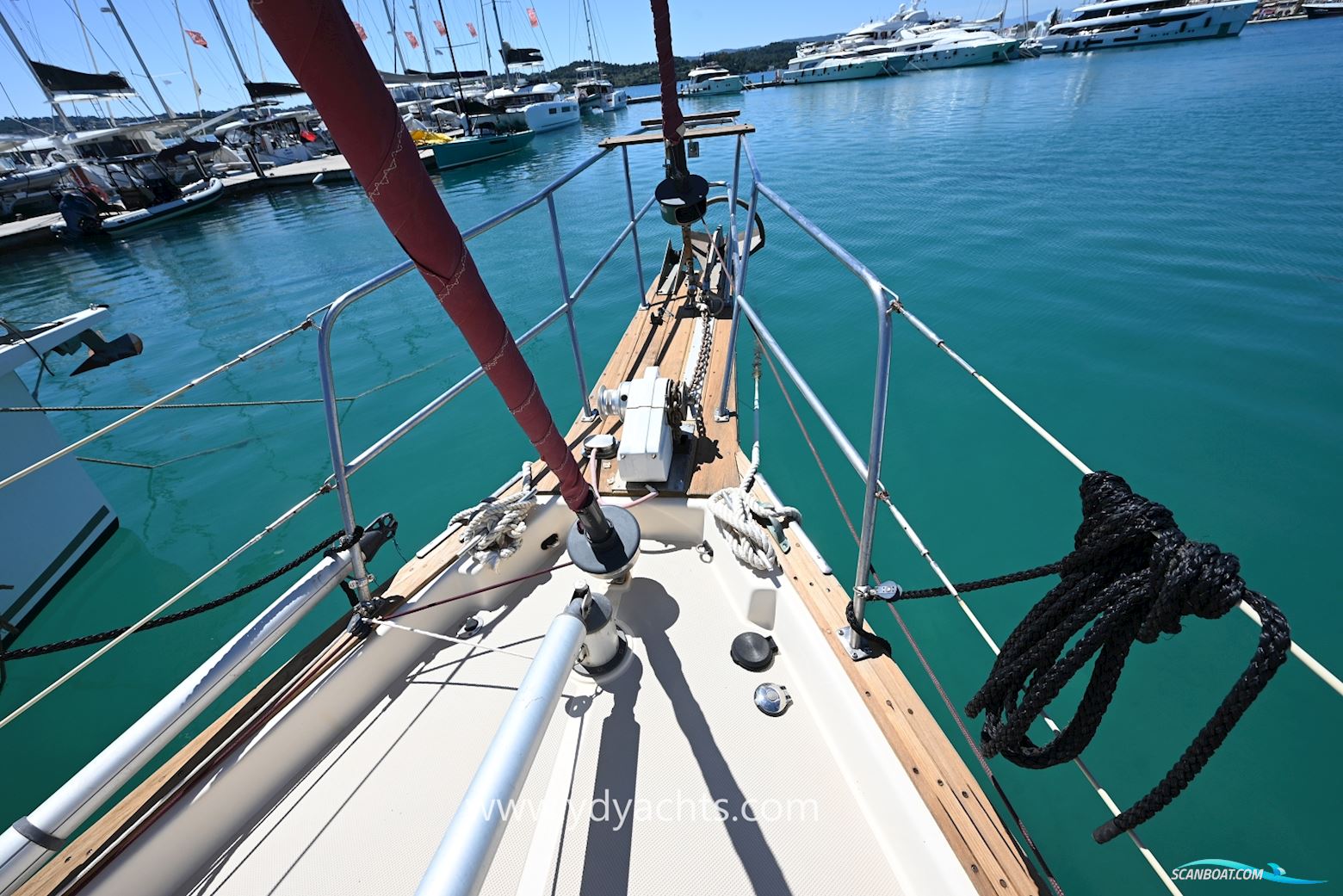 Island Packet 38