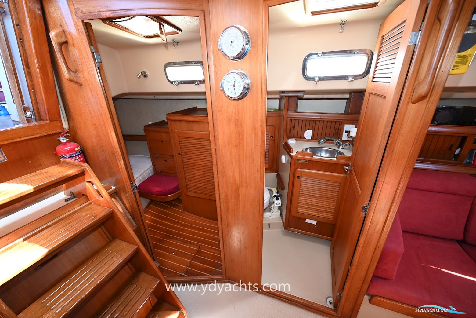 Island Packet 38