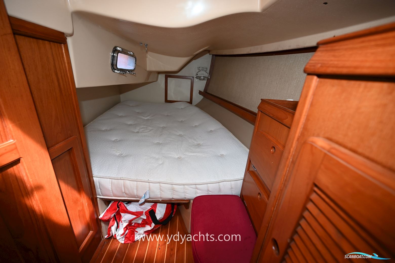 Island Packet 38