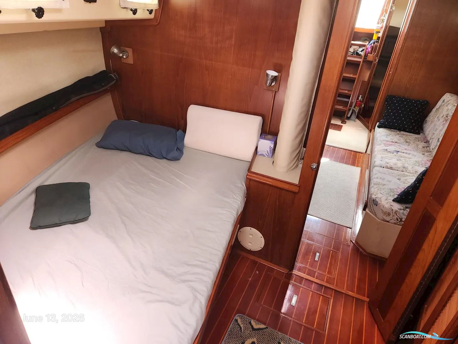 Island Packet 38