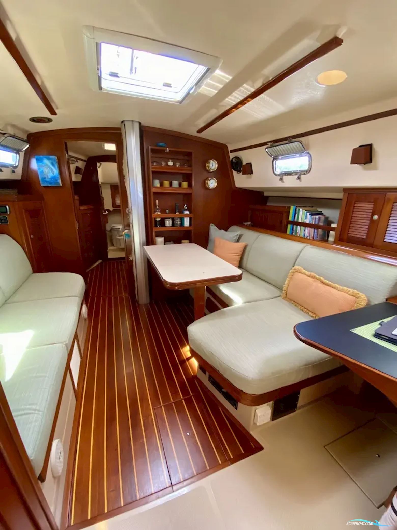 Island Packet 40