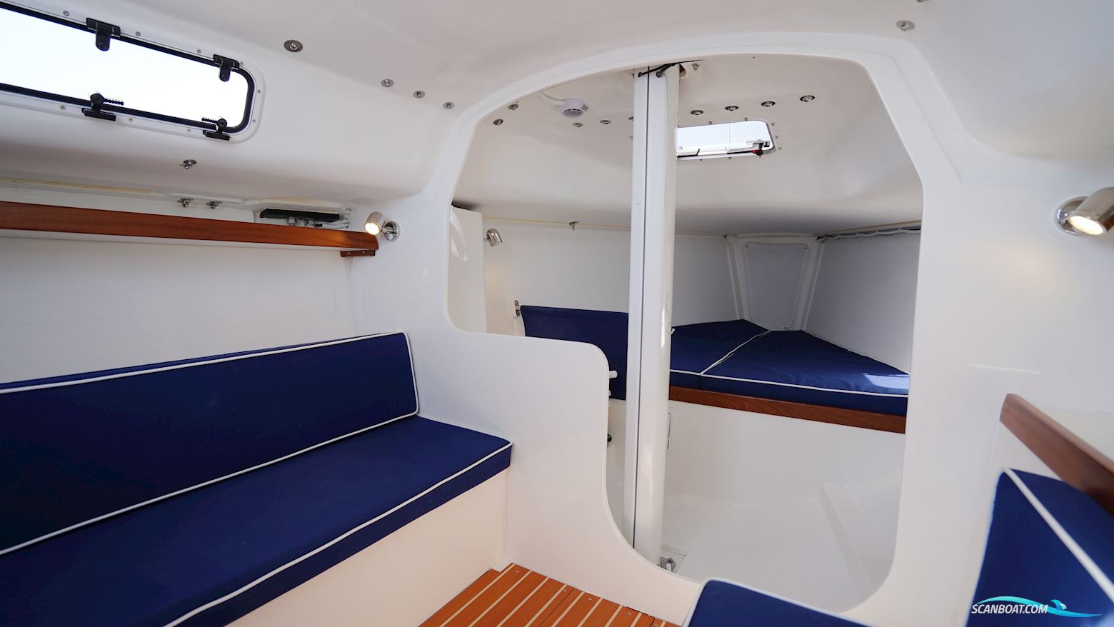 J Boats J 9