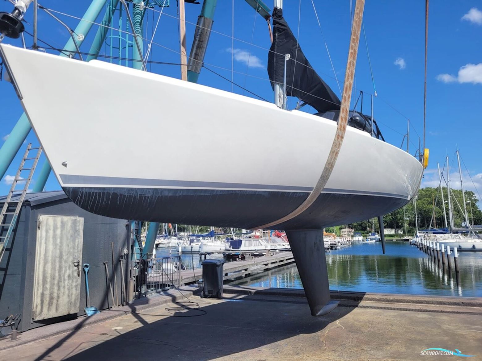 J Boats J105