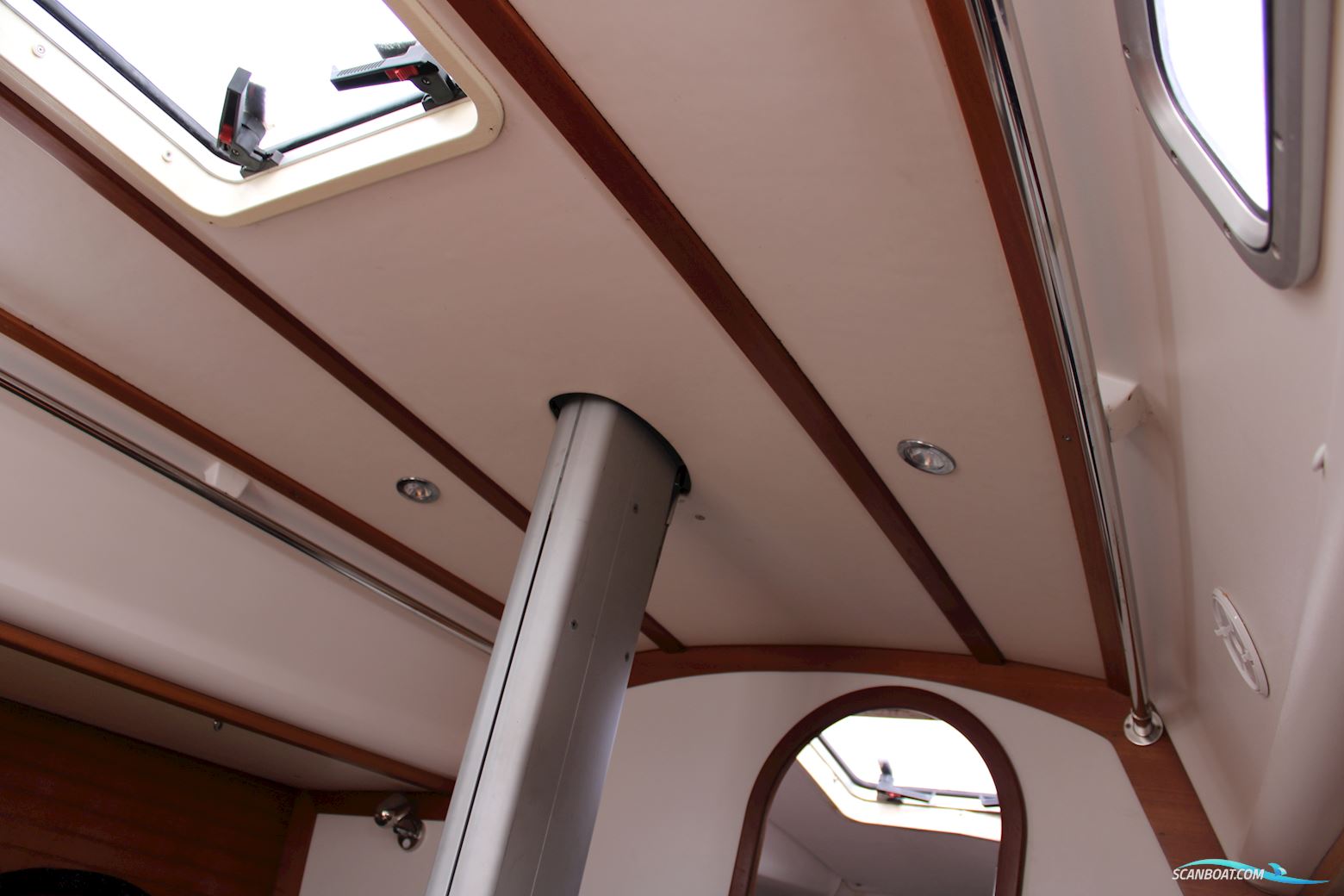J Boats J109