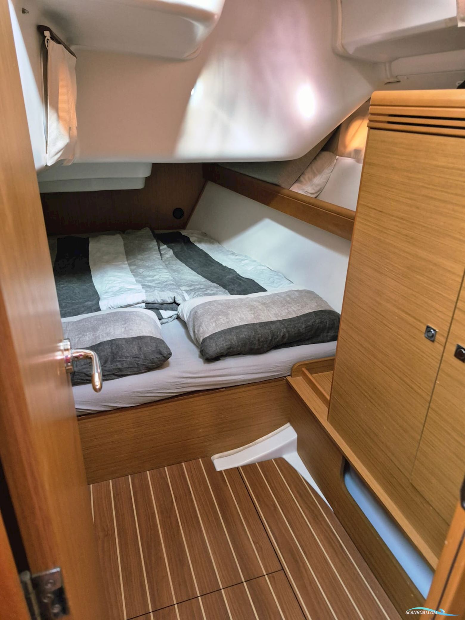 Jeanneau 42i