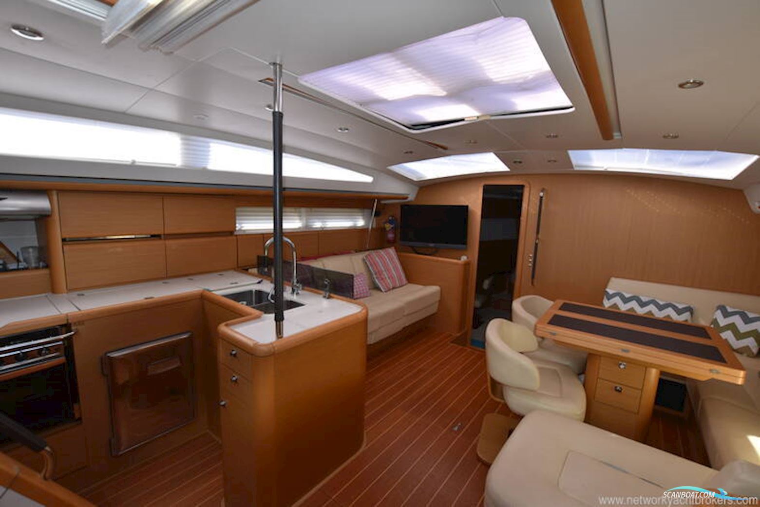 Jeanneau 57