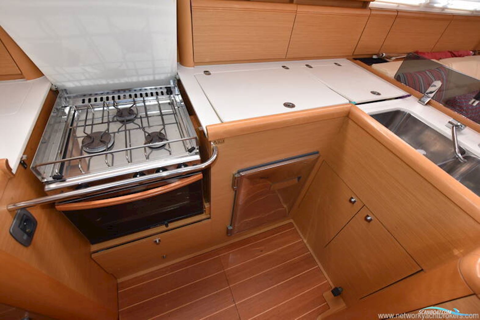 Jeanneau 57