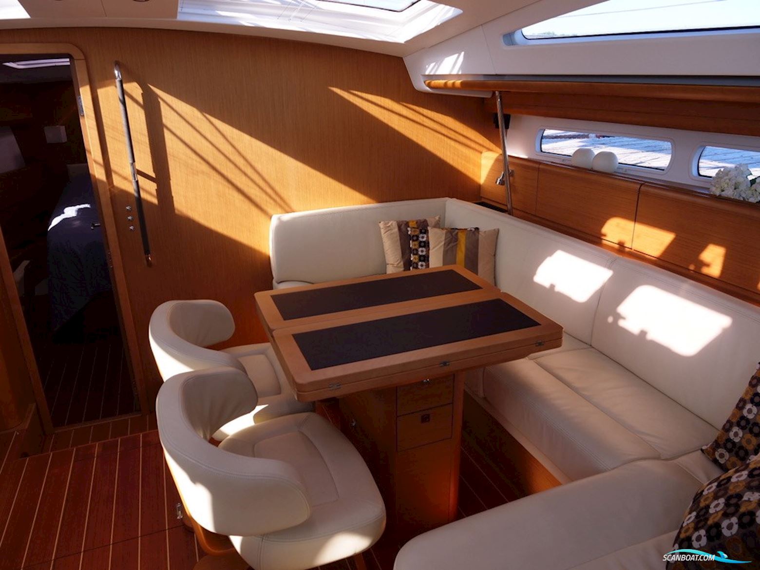 Jeanneau 57 Version 3 Cabin