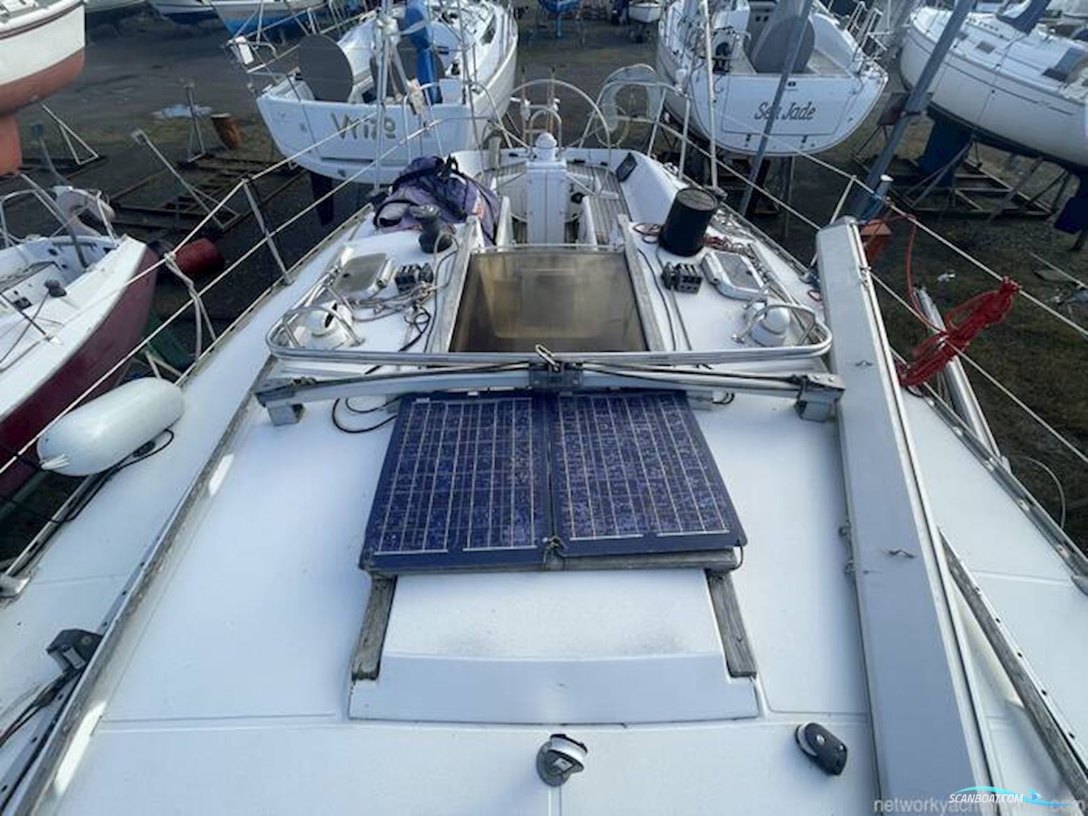 Jeanneau Olympic Sea 42 Sun Legend Hull