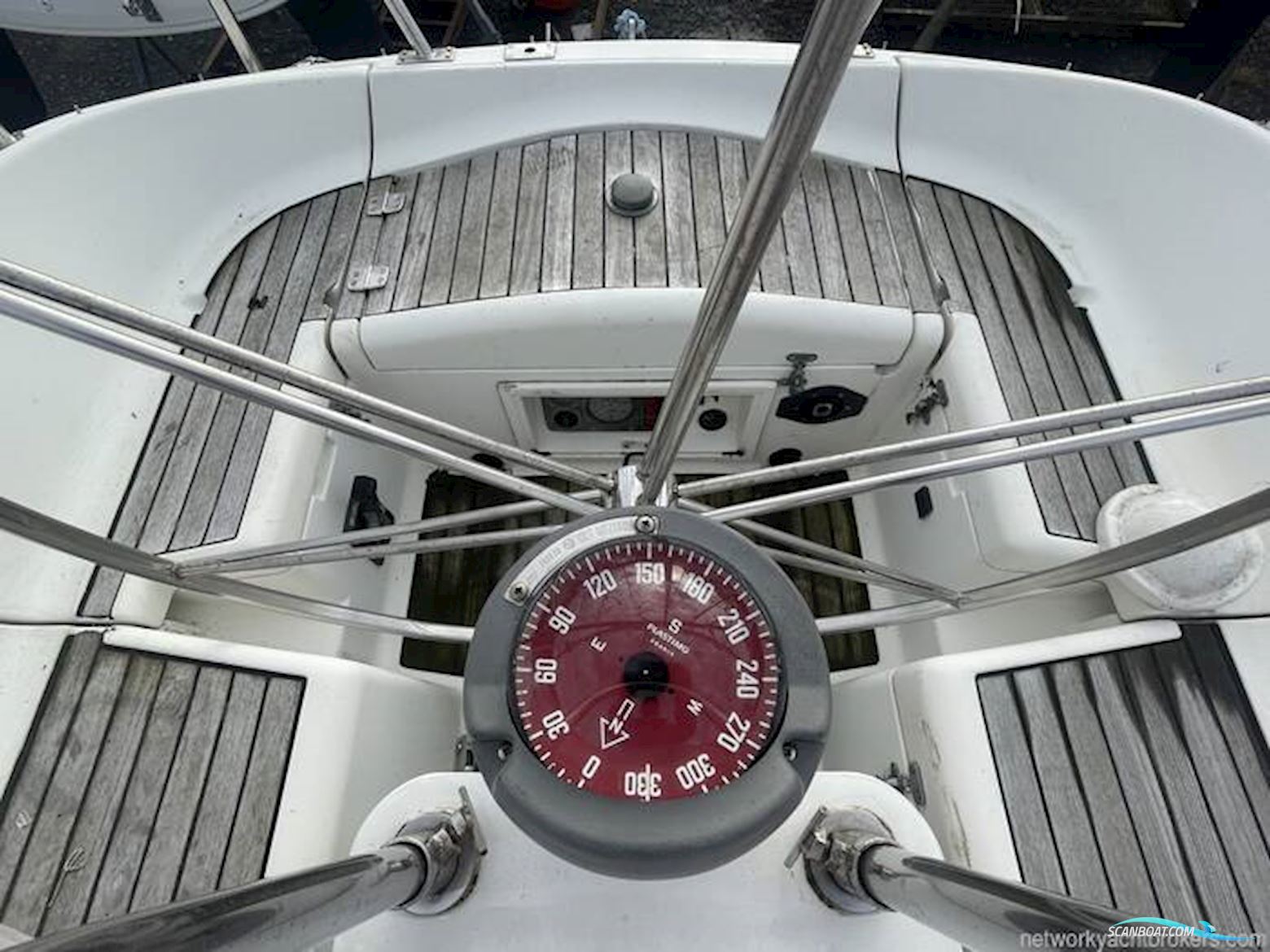 Jeanneau Olympic Sea 42 Sun Legend Hull