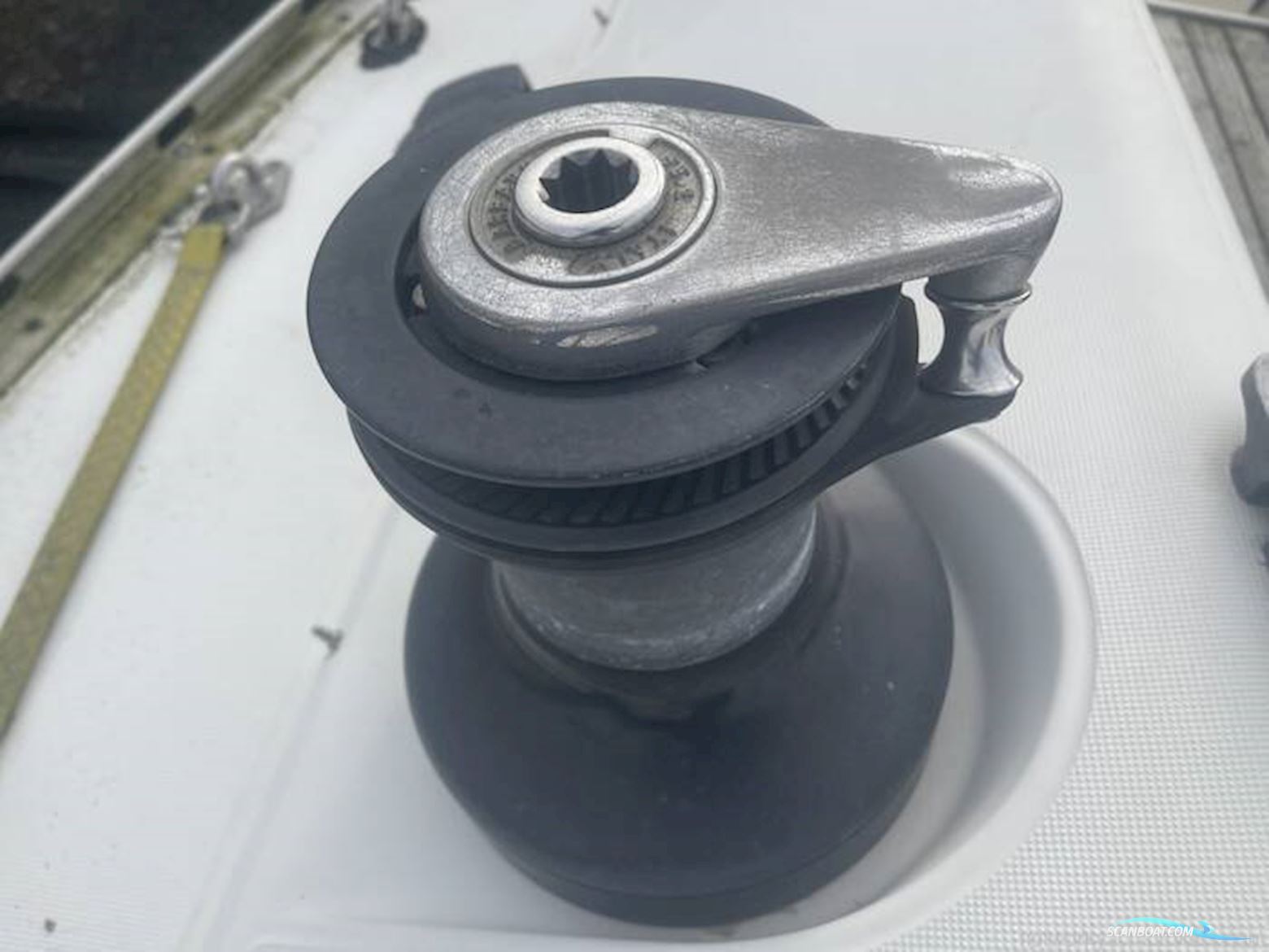 Jeanneau Olympic Sea 42 Sun Legend Hull