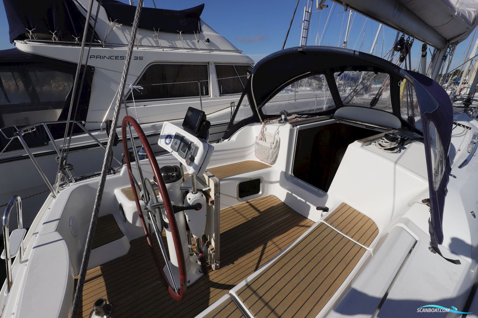 Jeanneau Sun Odyssey 32i Legende