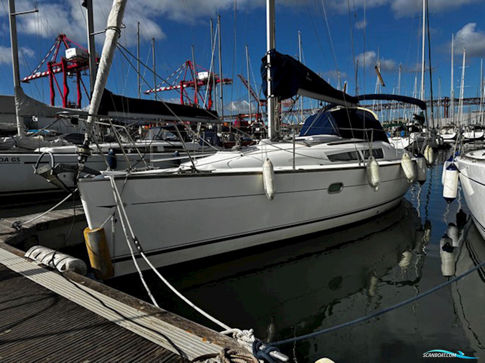 Jeanneau Sun Odyssey 32i Sailingboat 2005, with Yanmar engine, Portugal