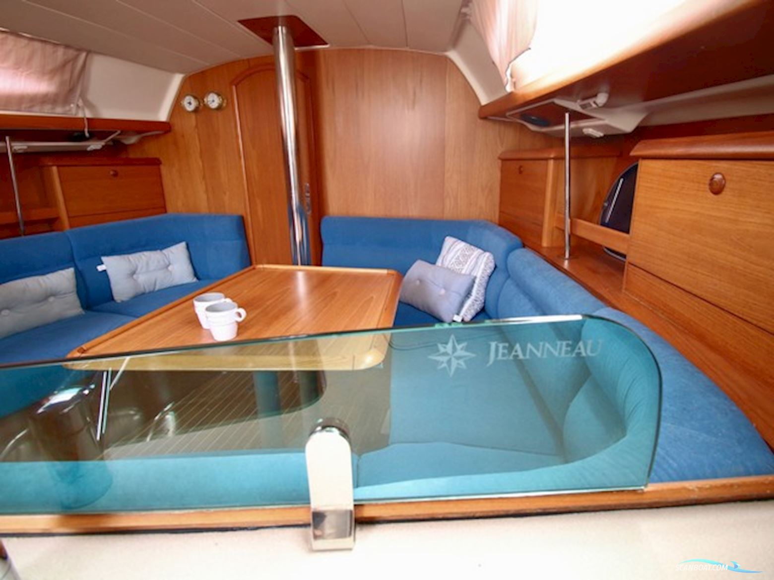 Jeanneau Sun Odyssey 37