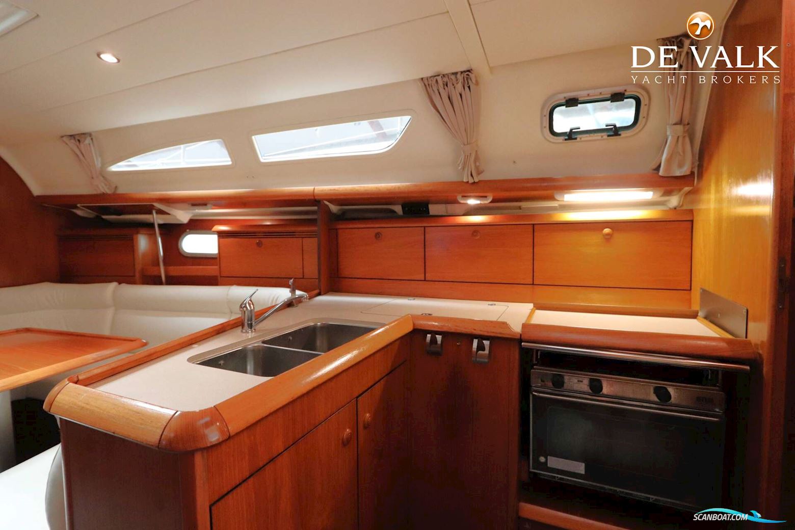 Jeanneau Sun Odyssey 37