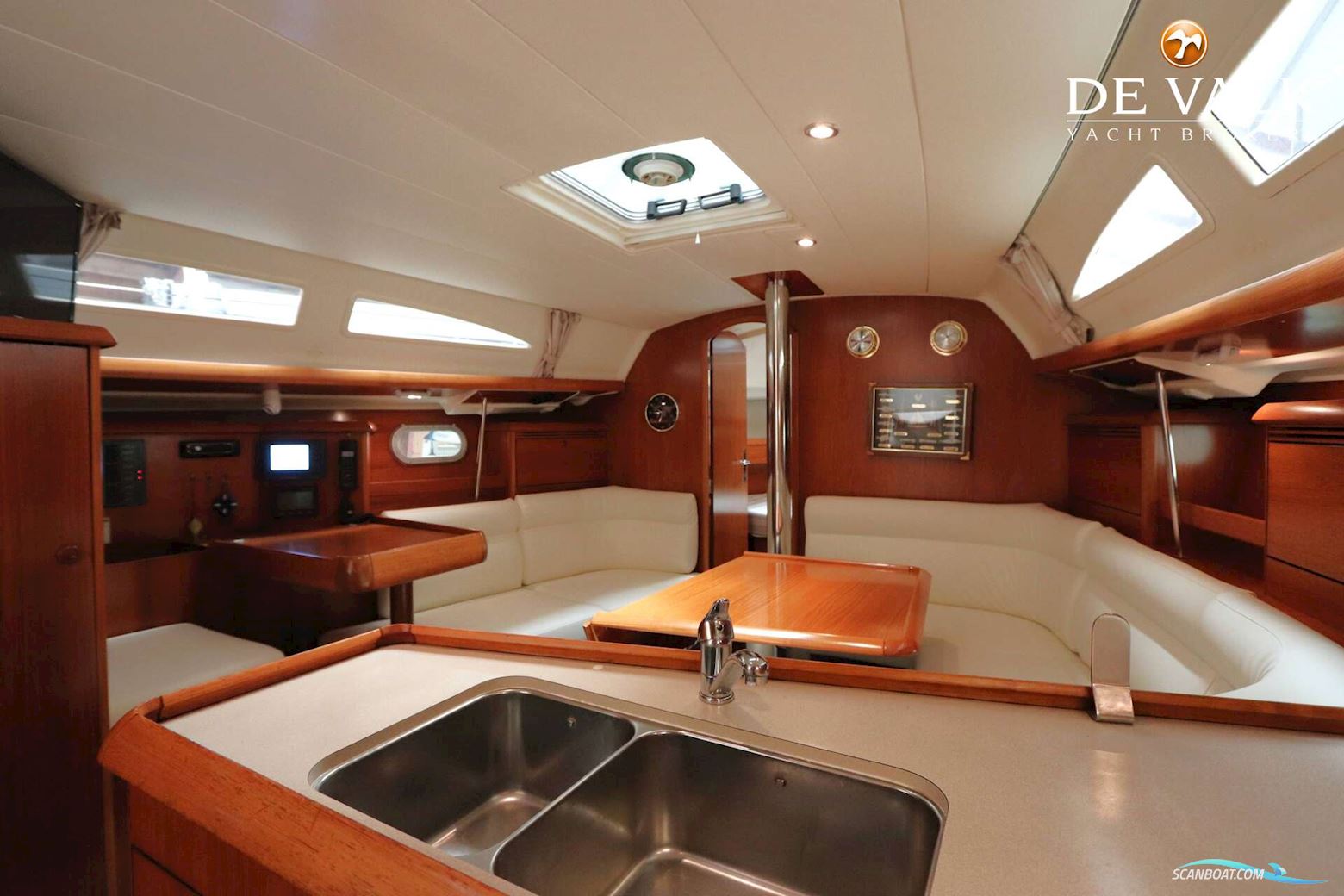 Jeanneau Sun Odyssey 37