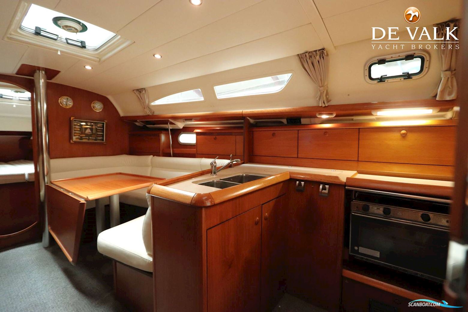 Jeanneau Sun Odyssey 37