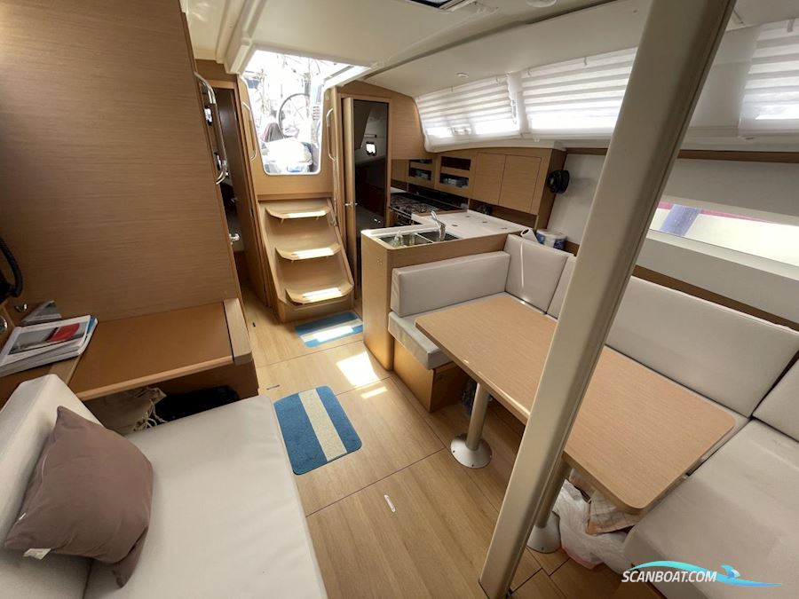 Jeanneau Sun Odyssey 380