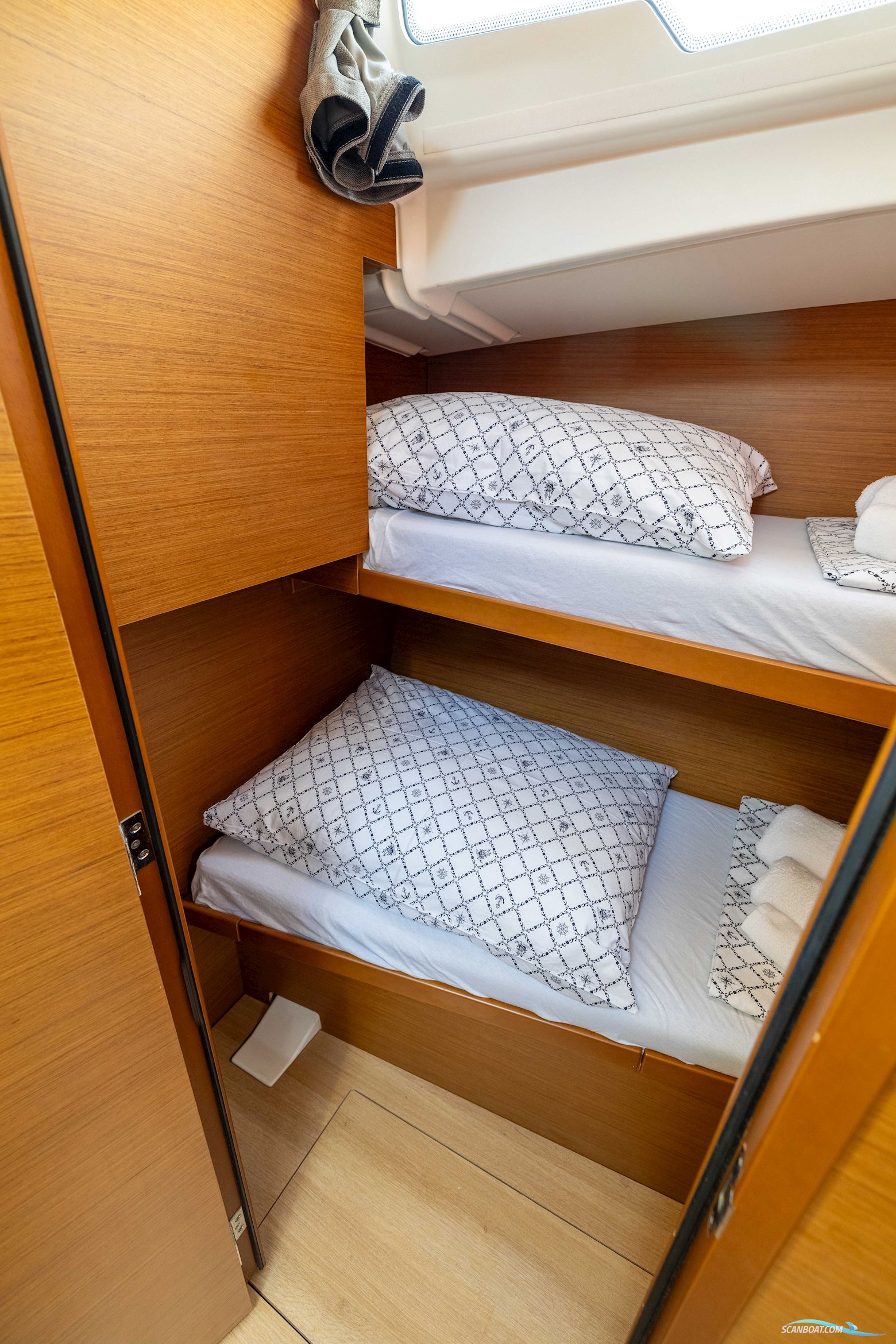 Jeanneau Sun Odyssey 380