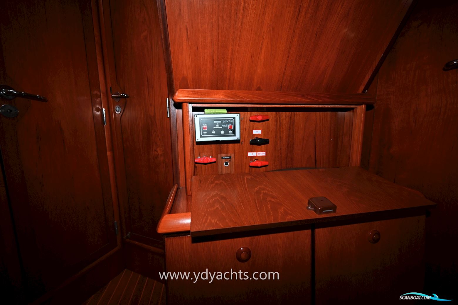 Jeanneau Sun Odyssey 43 DS Legende