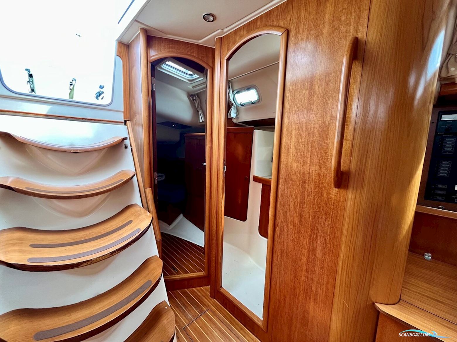 Jeanneau Sun Odyssey 43