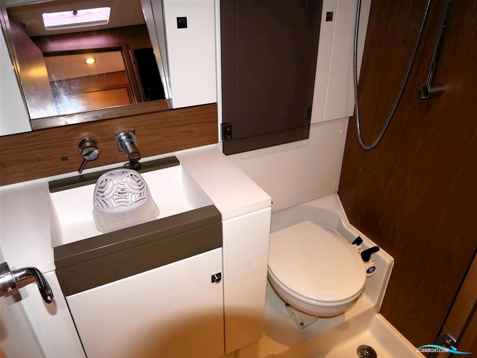 Jeanneau Sun Odyssey 44DS