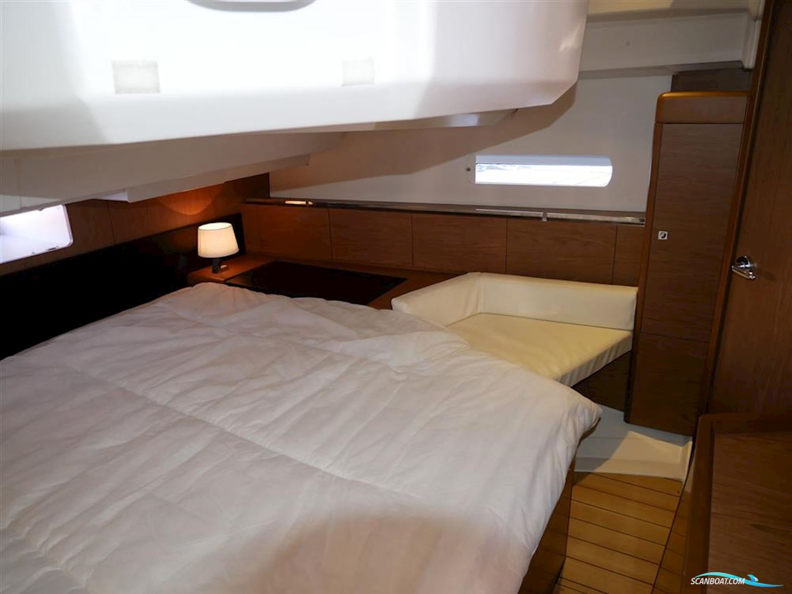 Jeanneau Sun Odyssey 44DS