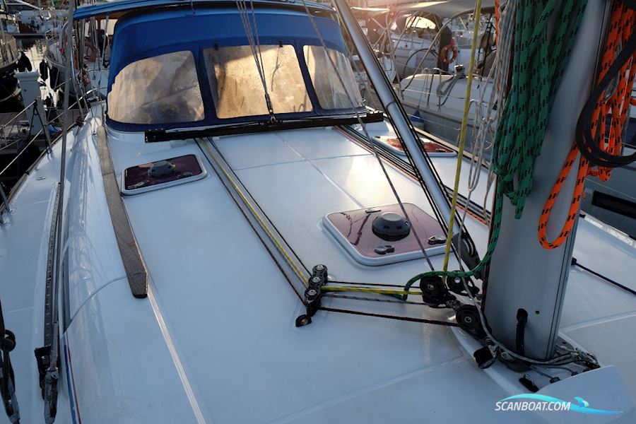 Jeanneau Sun Odyssey 44i Owners Version