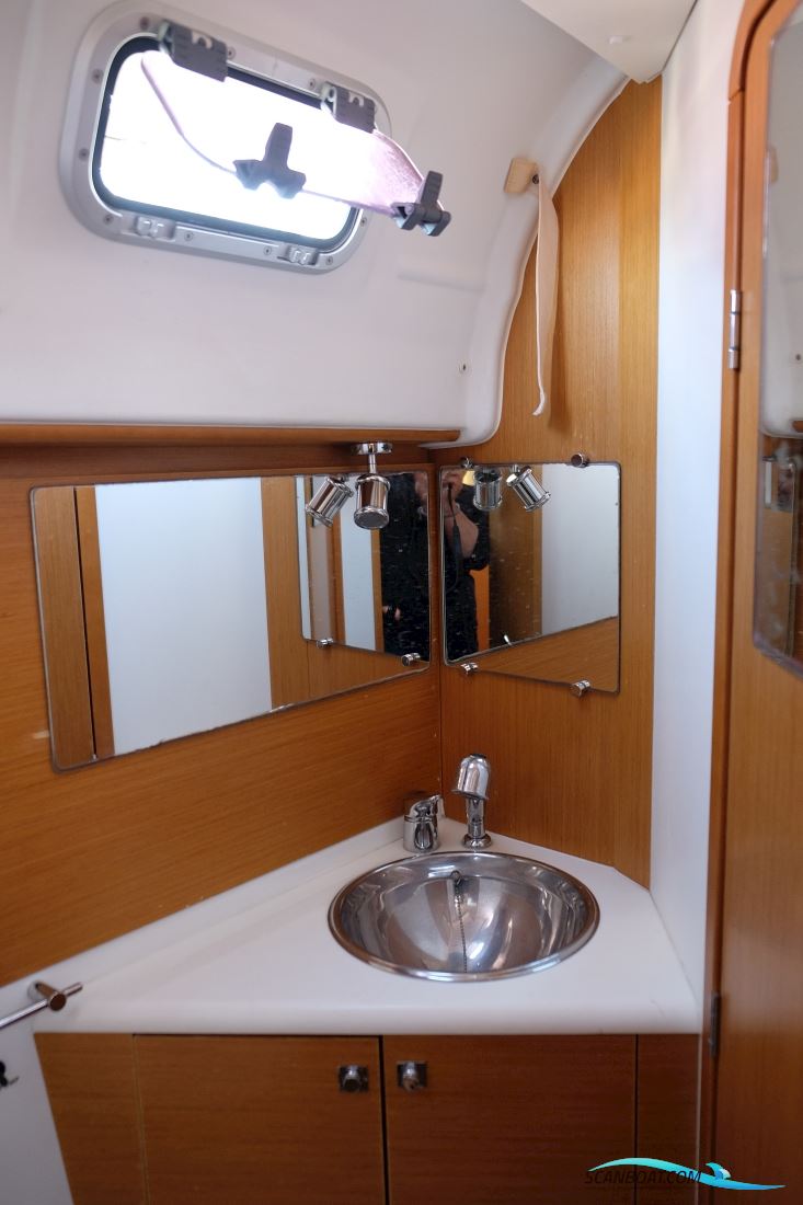 Jeanneau Sun Odyssey 44i Owners Version