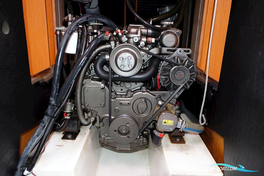 Jeanneau Sun Odyssey 44i Owners Version