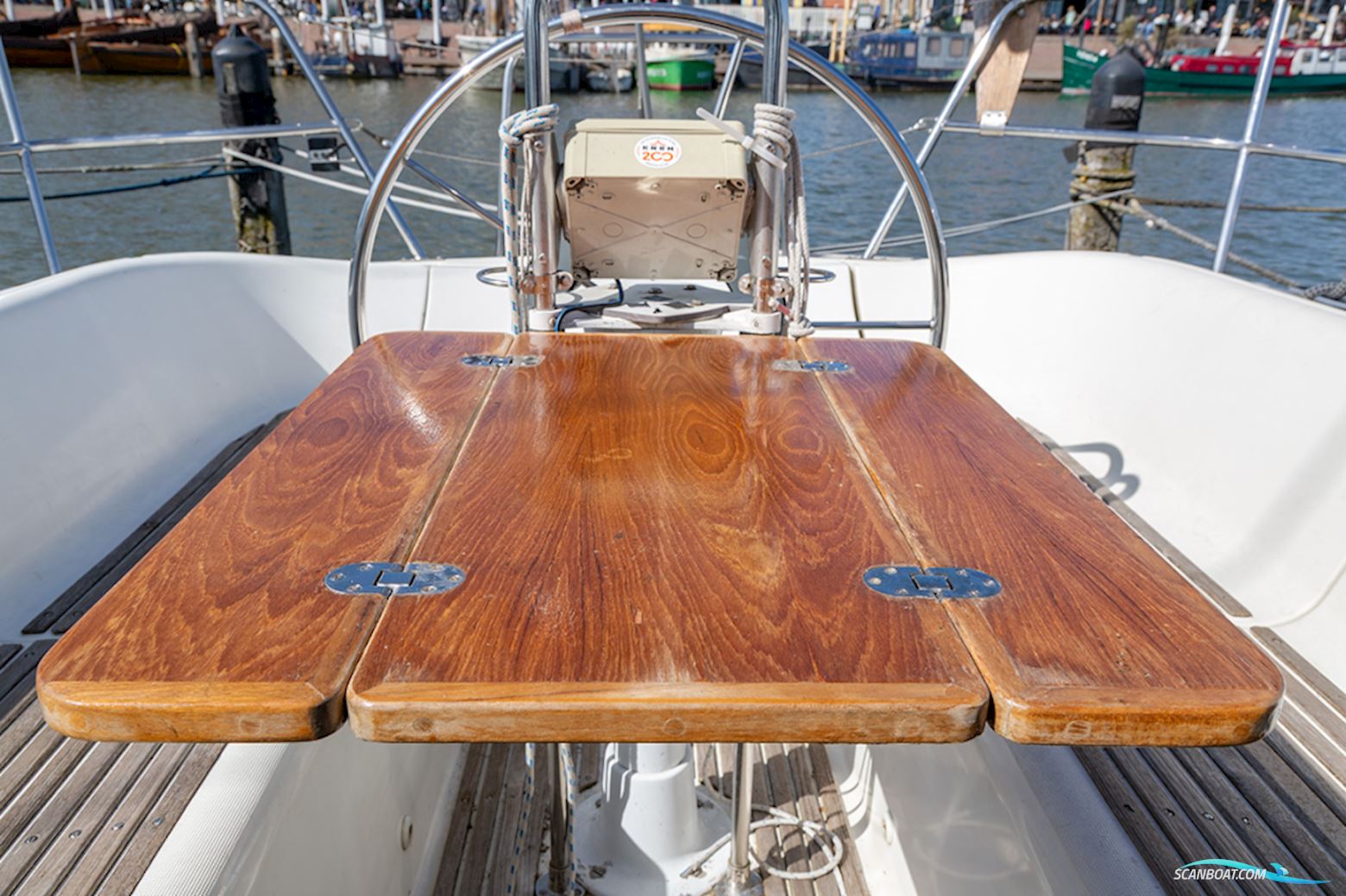 Jeanneau Sunshine 38 centerboard