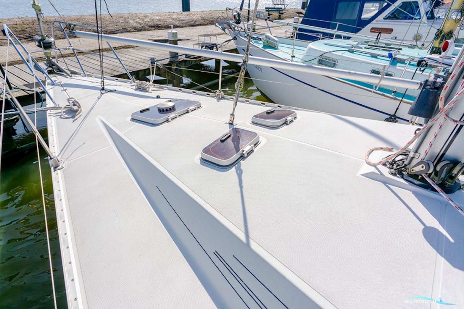 Jeanneau Sunshine 38 centerboard