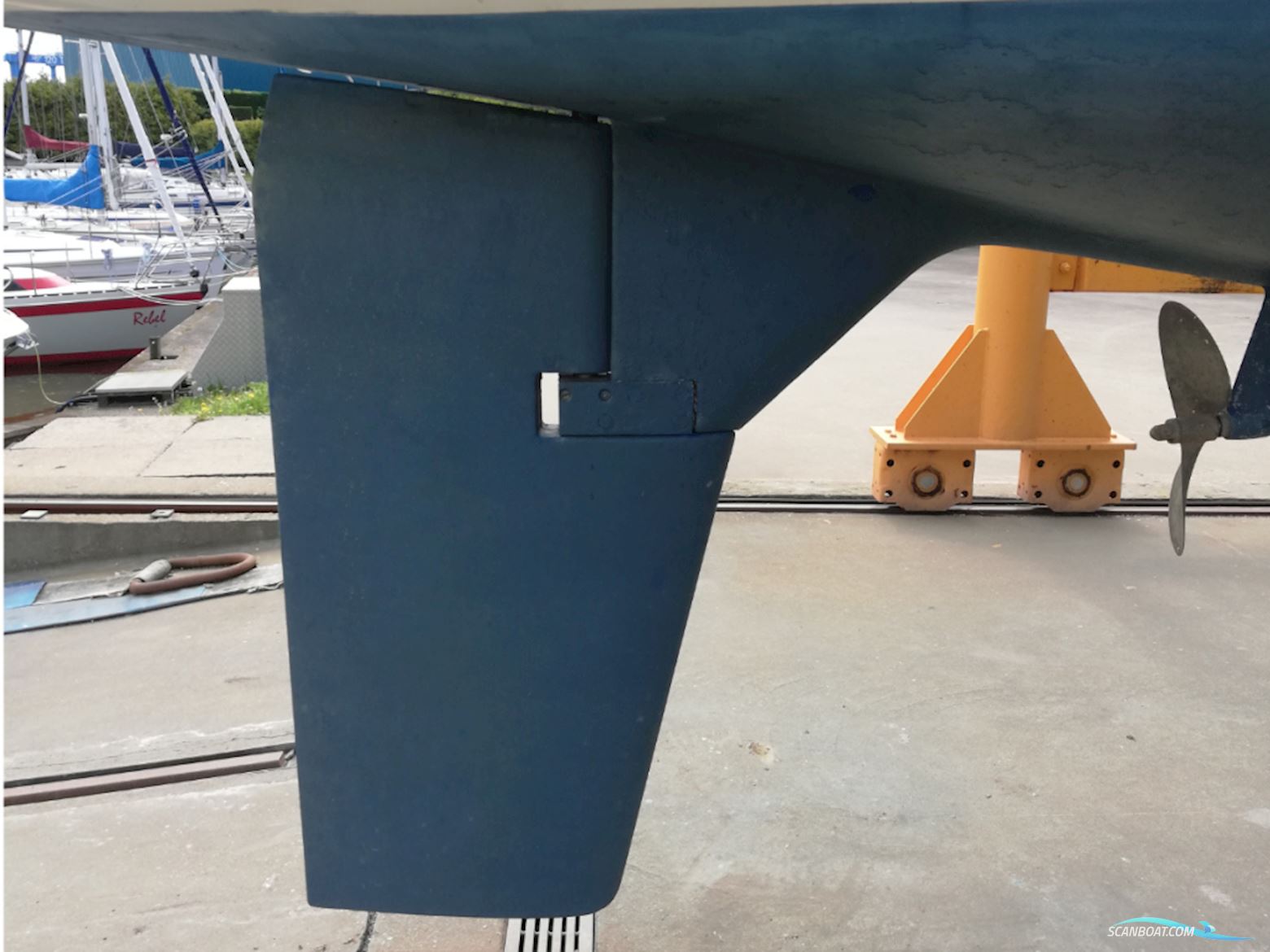 Jeanneau Sunshine 38 centerboard