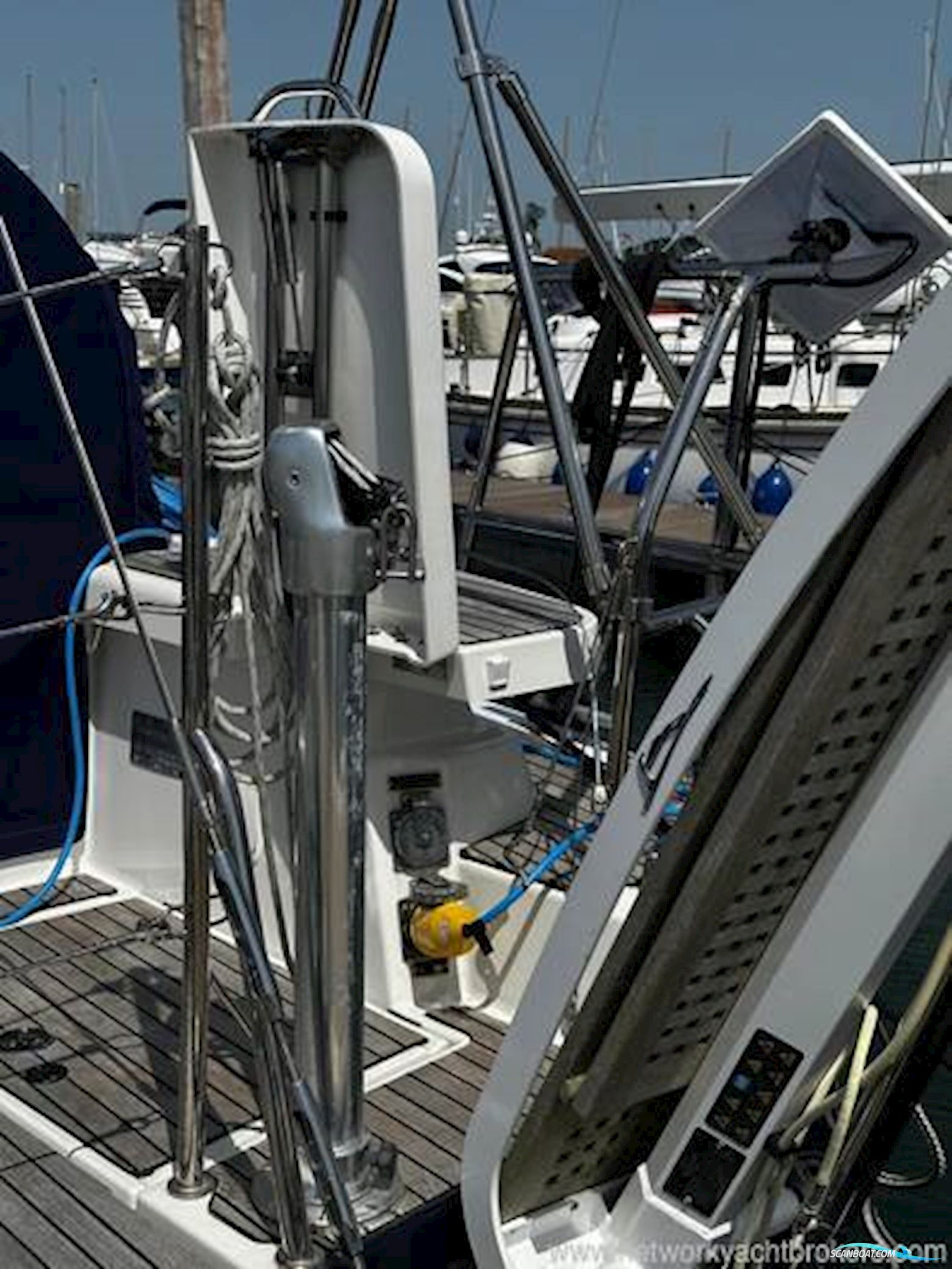 Jeanneau Yacht 54