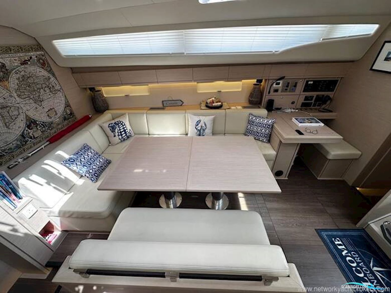 Jeanneau Yacht 54
