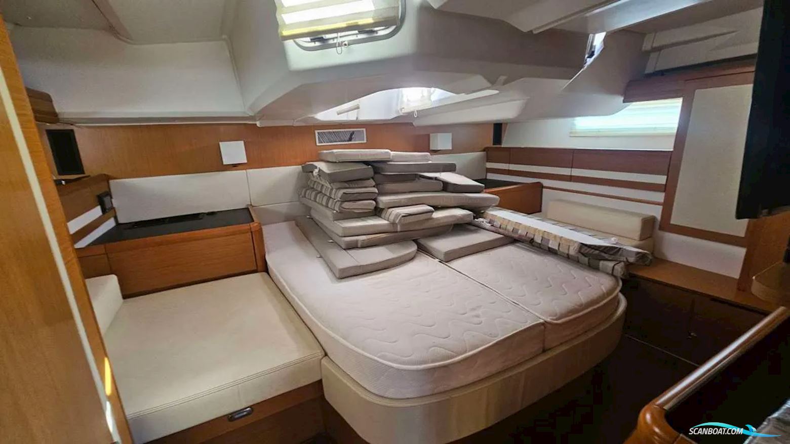Jeanneau Yachts 53