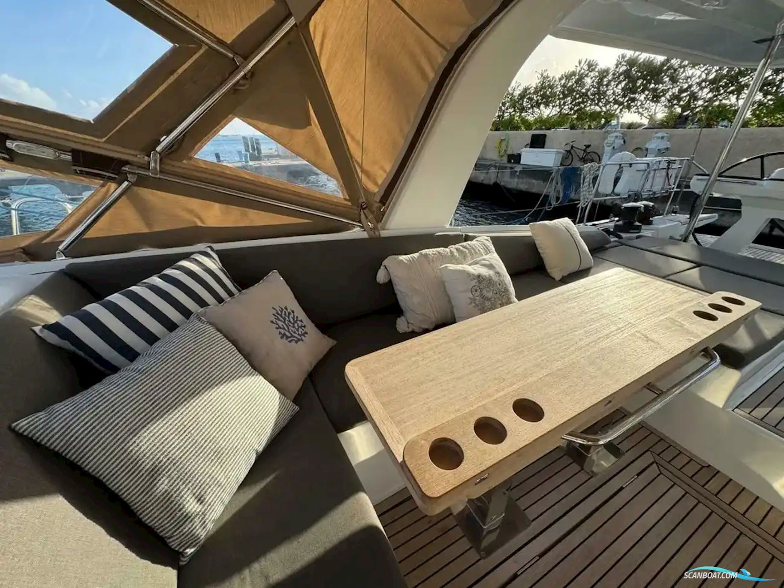 Jeanneau Yachts 65