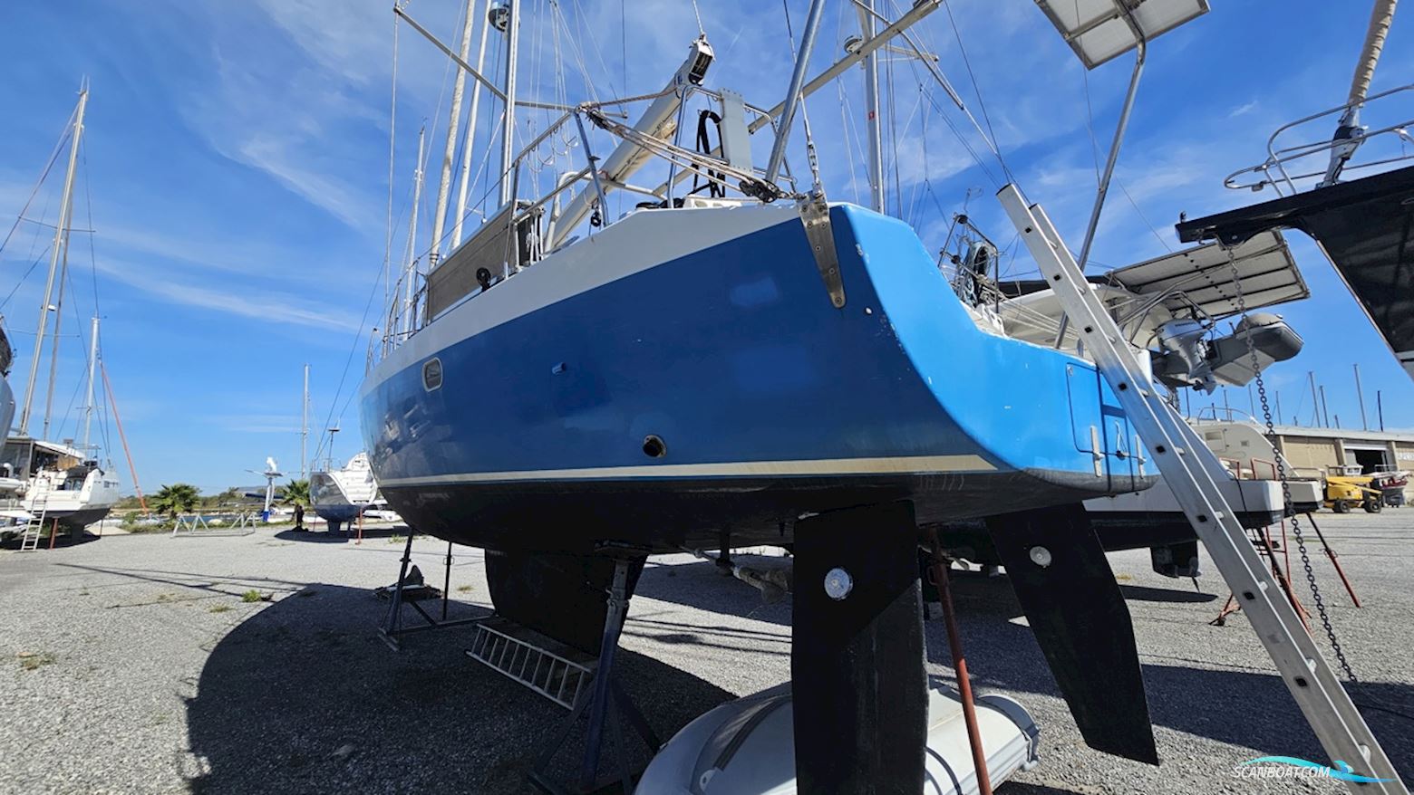 Jfa Petrel 42