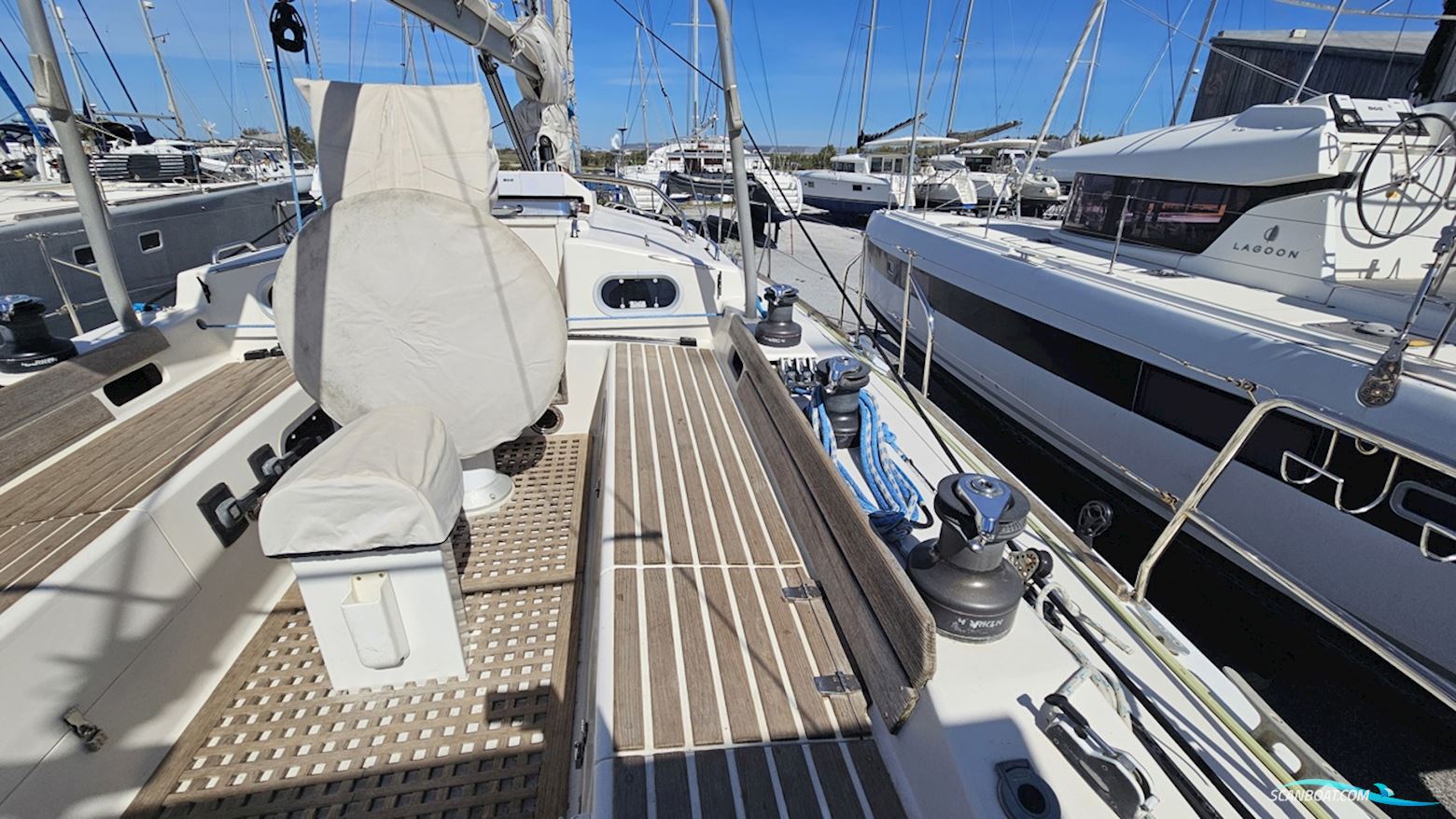 Jfa Petrel 42