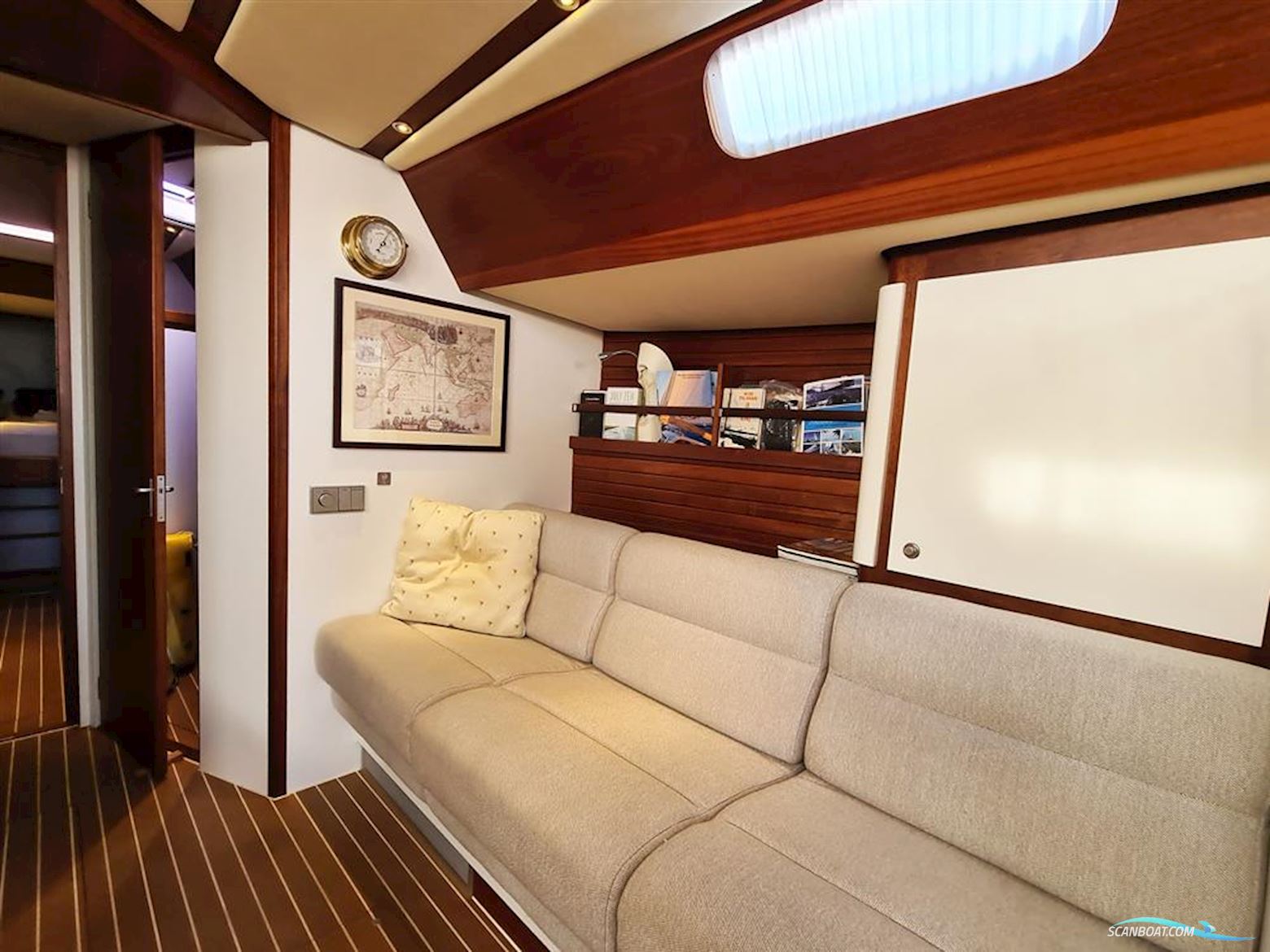 KM Yachtbuilders Stadtship 70