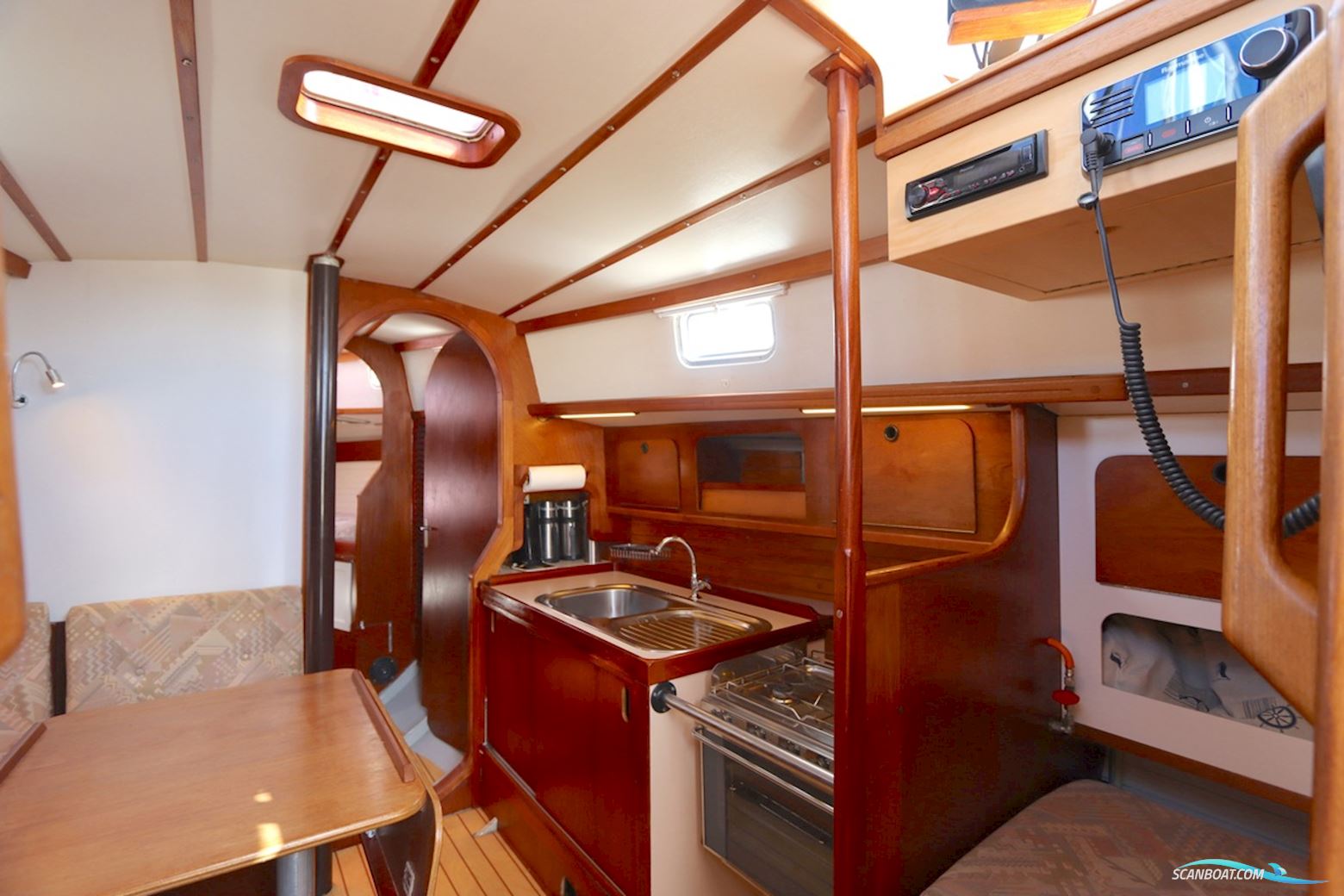 Koopmans 33 Deck Salon