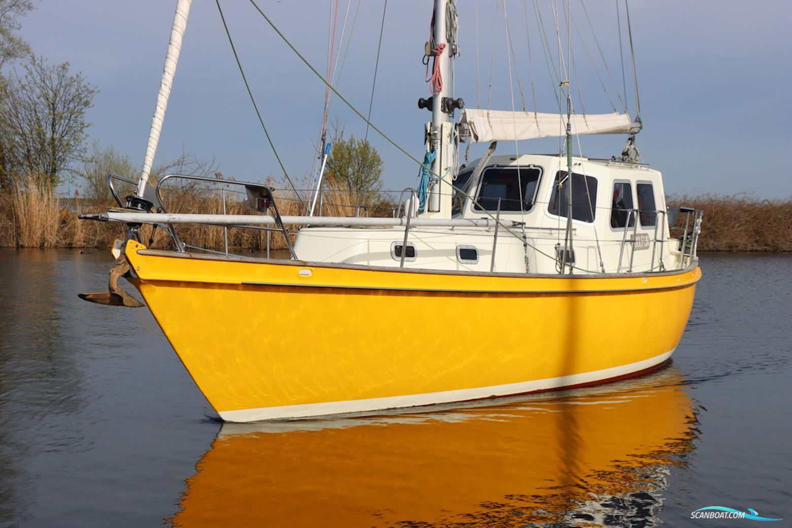 Koopmans 33 Deck Salon