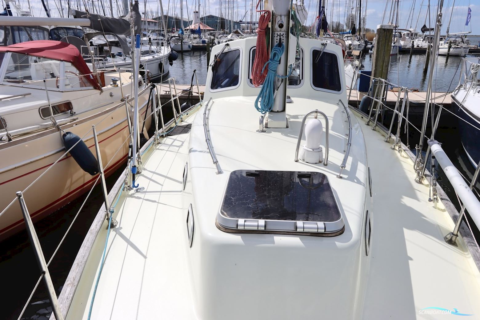 Koopmans 33 Deck Salon