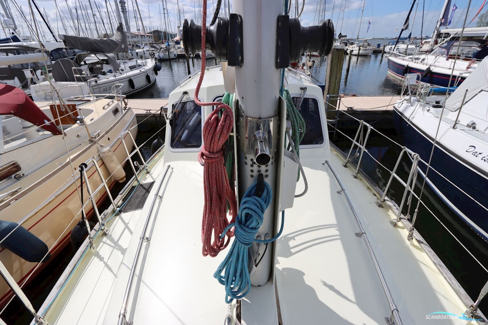 Koopmans 33 Deck Salon