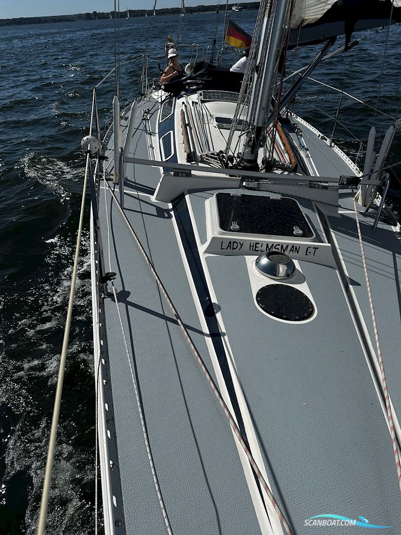 Lady Helmsman GT