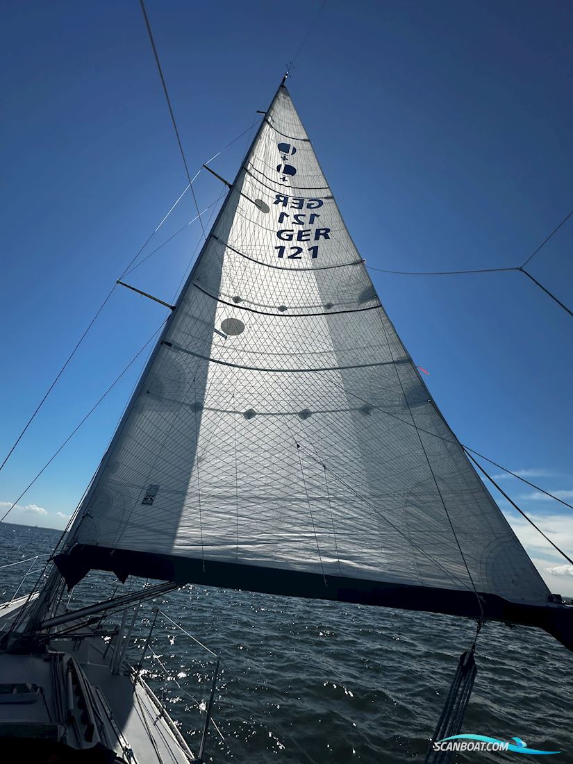 Lady Helmsman GT